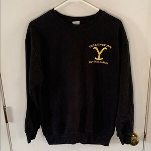 Yellowstone Dutton Ranch black crewneck sweatshirt, embroidered logo Size M